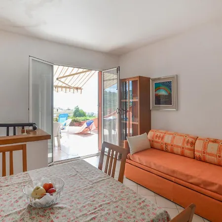 Hébergement de vacances 3 Bedroom Gorgeous In Pantai *