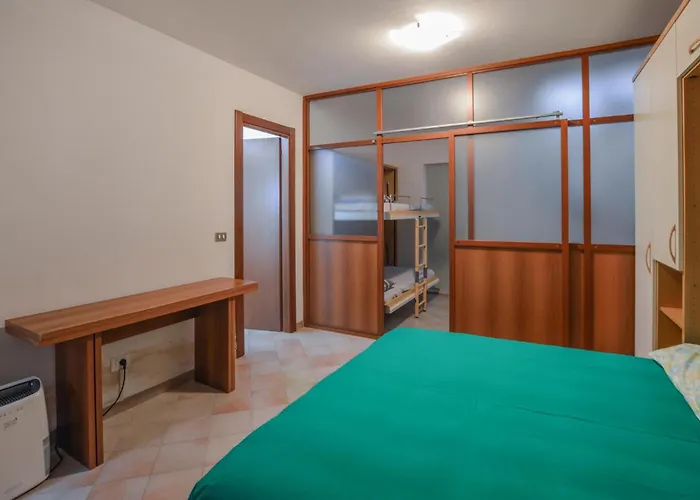3 Bedroom Gorgeous In Pantai 滨海圣洛伦佐