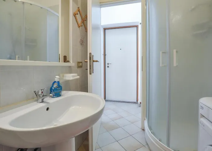 3 Bedroom Gorgeous In Pantai 滨海圣洛伦佐