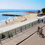 Feriehus 3 Bedroom Gorgeous In Pantai San Lorenzo al Mare
