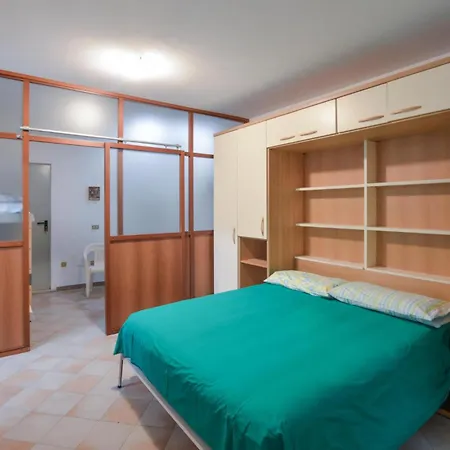 3 Bedroom Gorgeous In Pantai Prázdninový dům