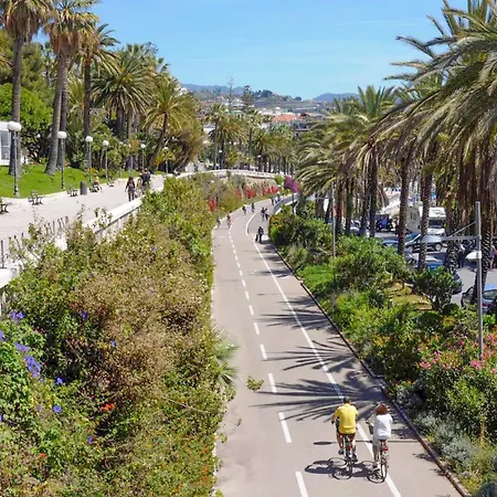 Holiday home 3 Bedroom Gorgeous In Pantai *